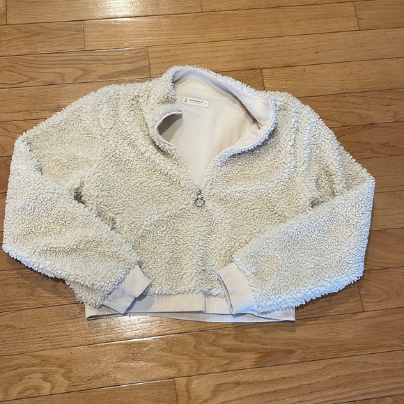 Sherpa Crop - Picture 1 of 3